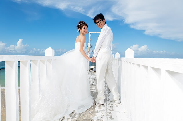 沖縄の結婚式で着たいかりゆしウェアやかりゆしワンピース レンタル方法は Okinawa Wedding Magazine