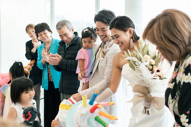 沖縄で子どもと一緒に結婚式＆フォトウエディング。人気の理由と「子連れ旅」を思い切り楽しむための秘訣を解説