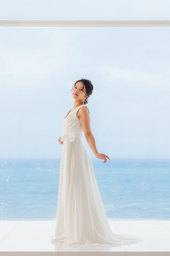 沖縄の結婚式＆フォトウェディングの人気や新作のドレスを紹介