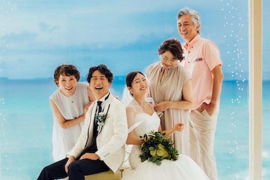 沖縄結婚式の服装マナー、かりゆしってどうなの?親族・ゲスト別の考え方や、フォトウェディング参列のケース (4)