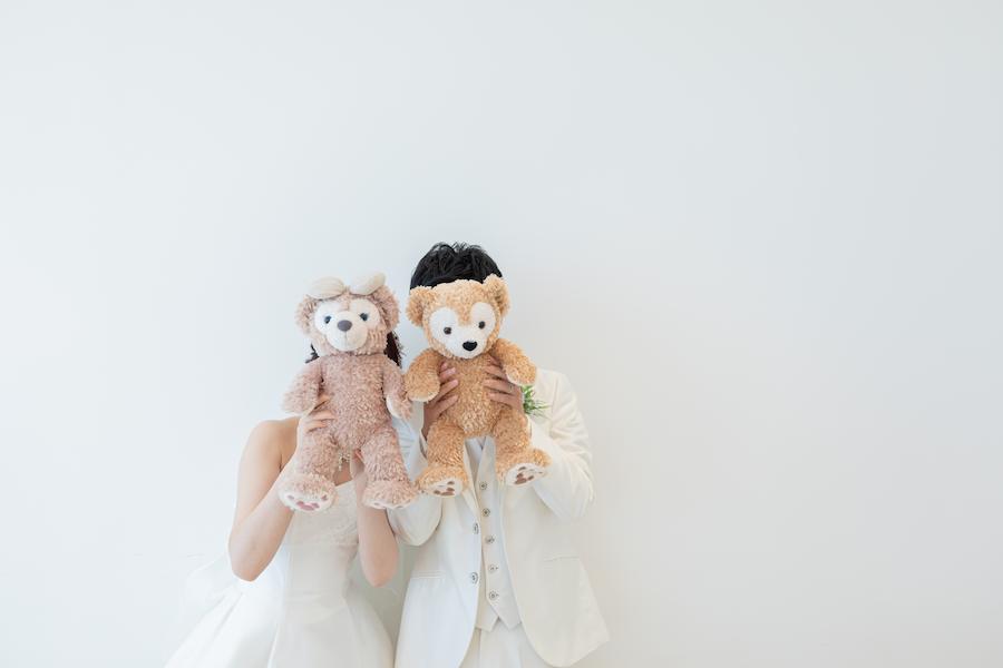 【完全版】チャペルで叶えるフォトウェディングのポーズ集！前撮りや撮影で真似したいおしゃれな実例30選 (18)