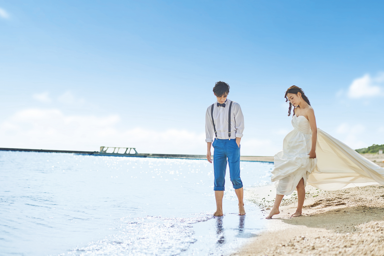 ★特別割引キャンペーン★<br><br>【石垣島】ビーチフォトプラン<br>写真データ100カット<br>・<br>新婦ヘアメイク、衣裳コミコミ!
