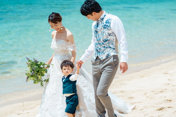 【ベビーシッター込み】</br>6月末まで撮影限定!</br>チャペル&ビーチファミリーフォト100カット