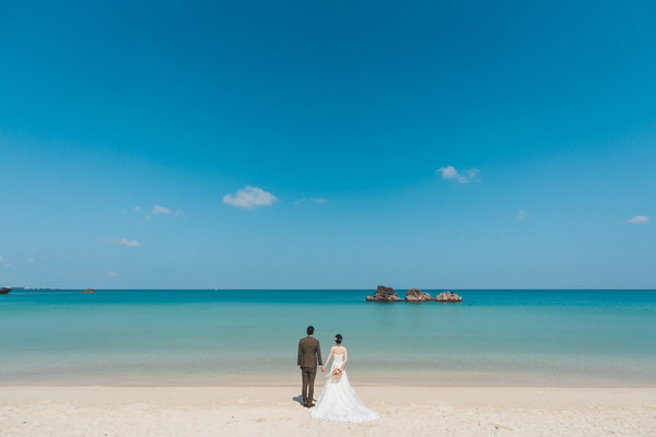 【ご希望のプランをお選びいただく際には、お申込フォームにプラン名を記載いただくとスムーズにご案内できます！】</br>❀えらべる特典❀</br>対象期間に「チャペル&ビーチフォト」お申込の方へプレゼント♡</br>・オプション1万円OFFクーポン（10,000円以上のアイテム対象）</br>撮影データ5カットお早め納品（撮影日から10日）</br>・アルバム「ナナイロ」20％OFF</br>データ10カット追加</br>・追加撮影データ10カット</br>・データ5カット早期納品(撮影から10日後にデータダウンロード可能)</br>・ビーチ撮影時のドローン5カットプレゼント