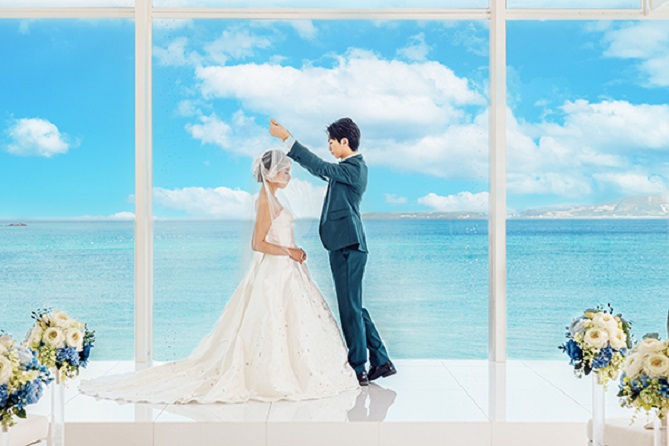 沖縄の結婚式で取り入れるべき演出＆オプションが知りたい！ウェディングフォト映え、ゲストと楽しめる「最高の思い出作り」を紹介