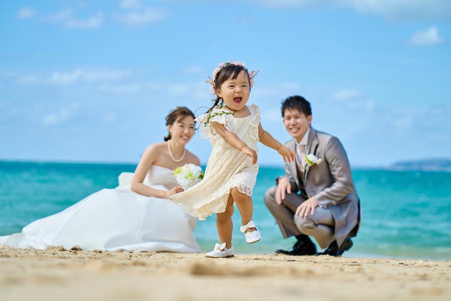 今年の夏休みはみんなで沖縄へ！新プランファミリービーチフォト×家族旅行で残す「今」だけの宝物