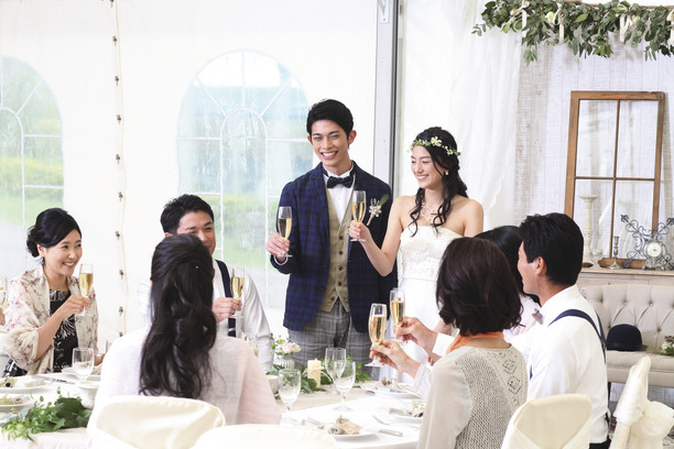沖縄で最高の結婚式を！「料理がおいしい」と喜ばれるコツは？